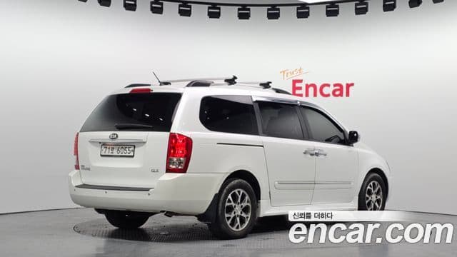 Kia Carnival R Premium, 2013 2