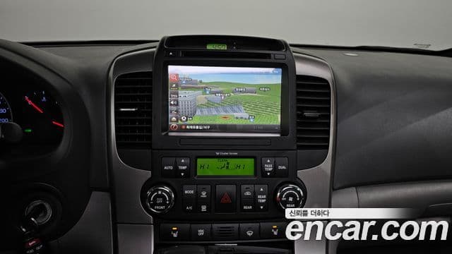 Kia Carnival R Premium, 2013 14