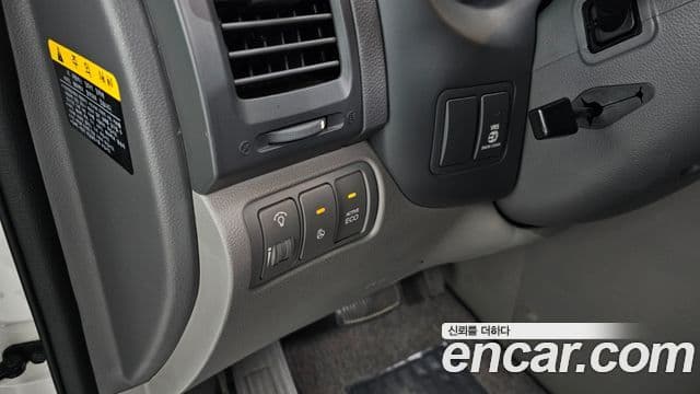 Kia Carnival R Premium, 2013 17