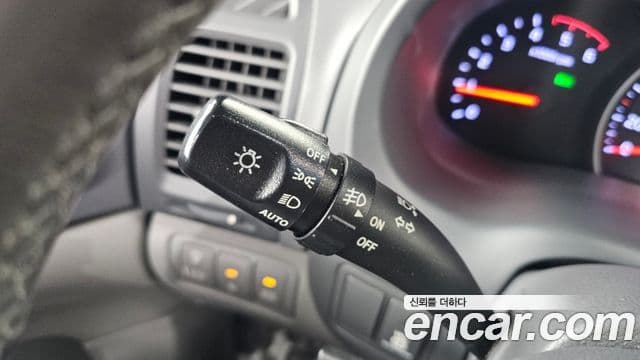 Kia Carnival R Premium, 2013 18