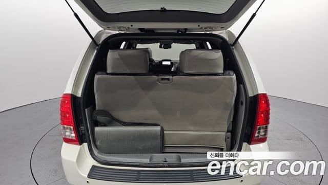 Kia Carnival R Premium, 2013 20