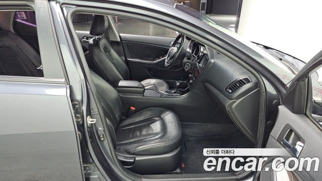 Kia K5 Prestige, 2011 12