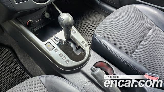 Kia Forte чёрный, 2010 9