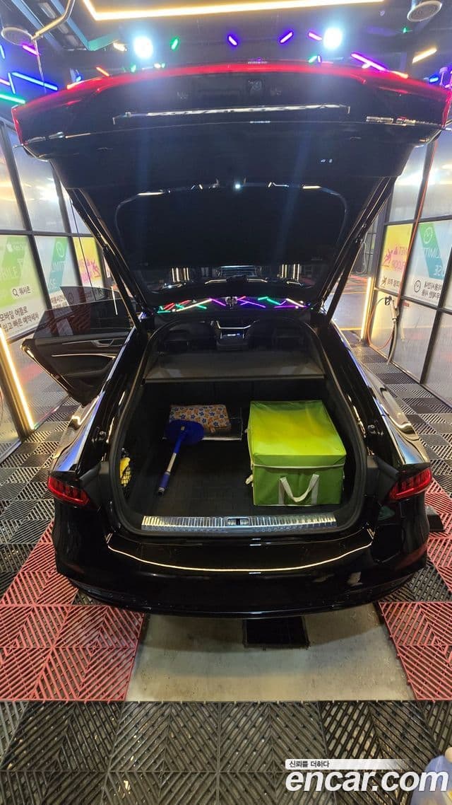 Audi A7 (4K) Premium, 2023 7