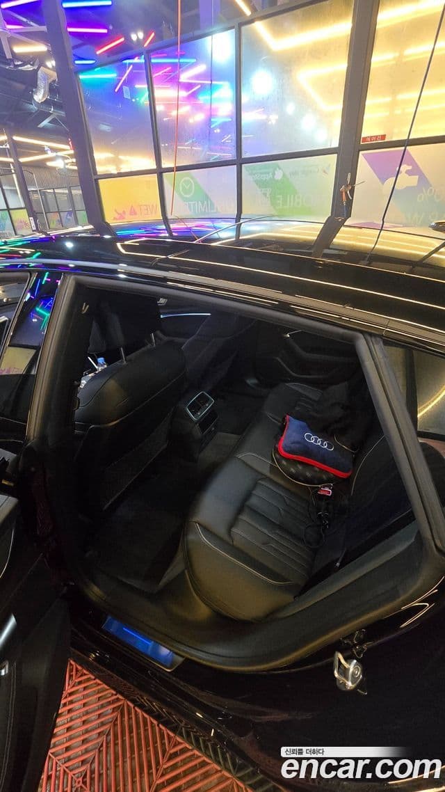 Audi A7 (4K) Premium, 2023 9