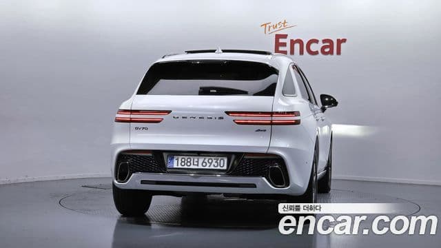 Genesis GV70, 2021 4