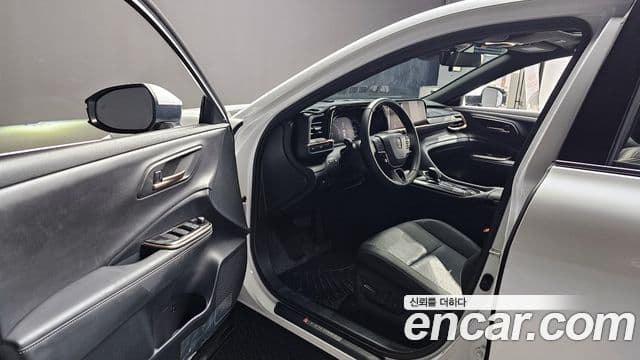 Toyota 크라운 кроссовер, 2025 10