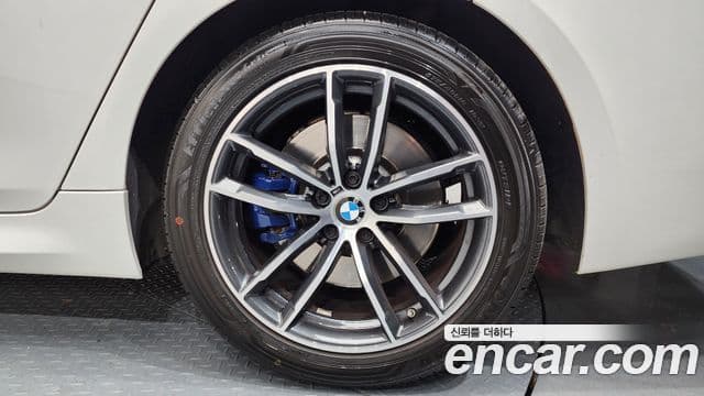 BMW 5시리즈 (G30) 520i M Sport, 2022 все фото