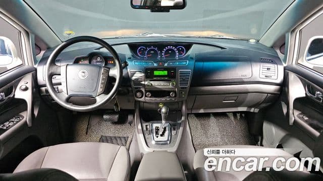 KG모빌리티(SsangYong) Korando 투리스모 2WD GT 11인승, 2014 7