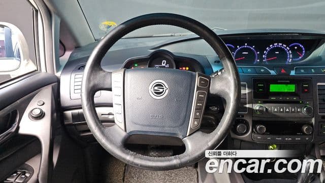 KG모빌리티(SsangYong) Korando 투리스모 2WD GT 11인승, 2014 11