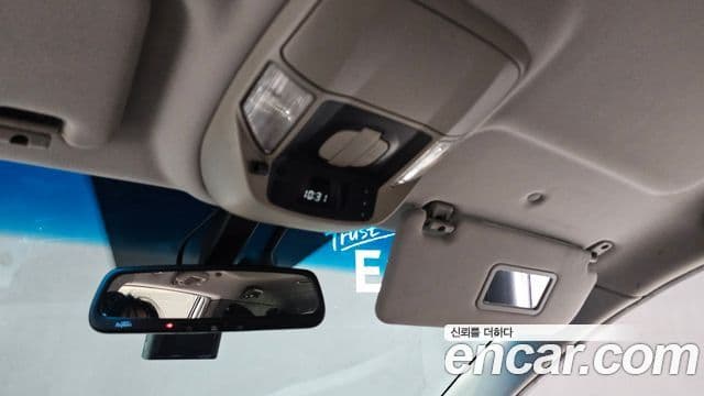 KG모빌리티(SsangYong) Korando 투리스모 2WD GT 11인승, 2014 17