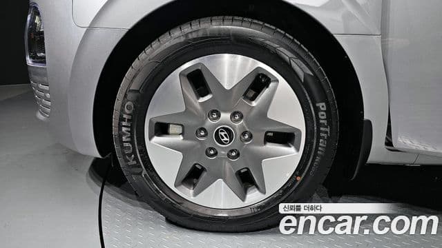 Hyundai Staria Modern, 2025 все фото