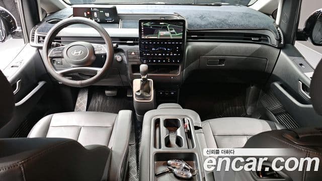 Hyundai Staria Modern, 2025 7