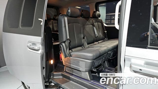 Hyundai Staria Modern, 2025 12
