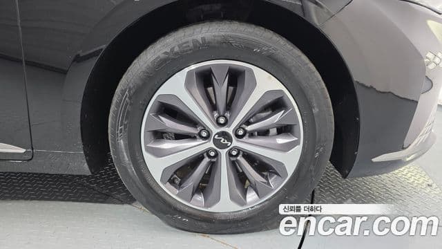 Kia K8 гибрид Noblesse, 2022 все фото