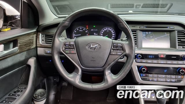 Hyundai LF Sonata 2.0 Smart, 2015 13