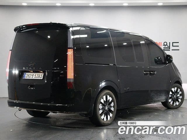 Hyundai Staria Inspiration, 2025 3