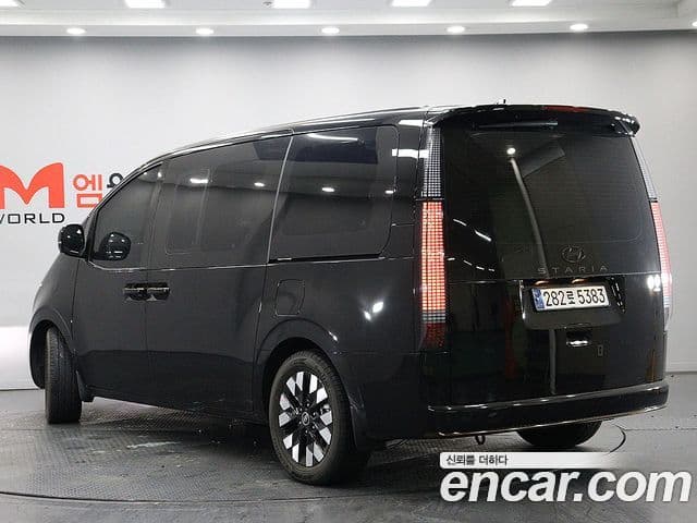 Hyundai Staria Inspiration, 2025 4