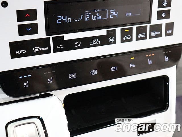 Hyundai Staria Inspiration, 2025 10