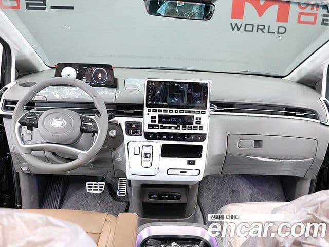 Hyundai Staria Inspiration, 2025 13