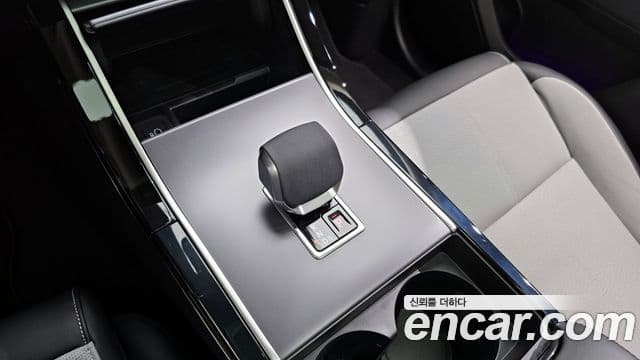 Land Rover Range Rover Velar 3.0 P400 Dynamic HSE, 2025 18