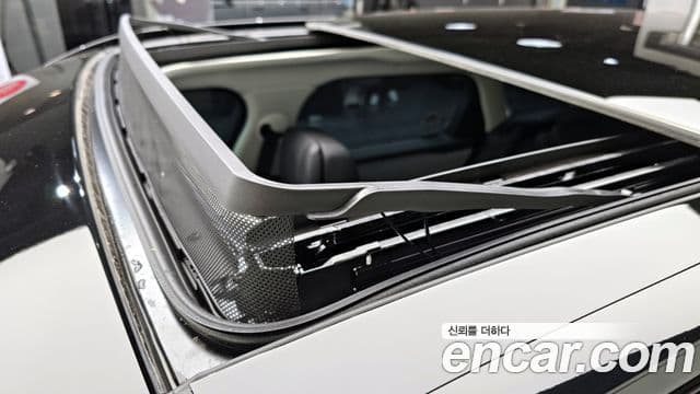 Land Rover Range Rover Velar 3.0 P400 Dynamic HSE, 2025 19