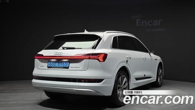 Audi e-Tron, 2022 2
