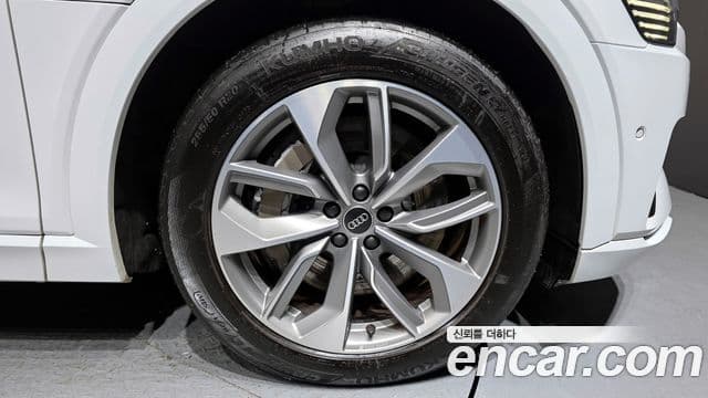 Audi e-Tron, 2022 все фото