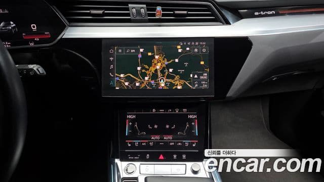 Audi e-Tron, 2022 14