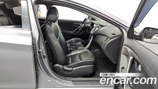 Hyundai Avante MD Premium, 2014 11