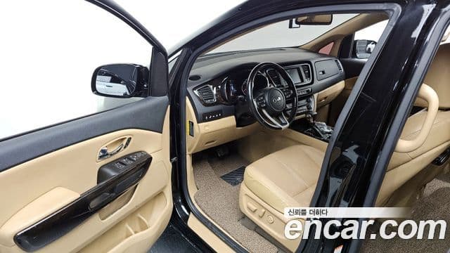 Kia The / новый New Carnival Special, 2019 11