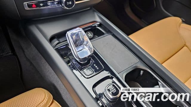 Volvo XC60 2세대 B5 Ultimate Bright, 2024 9