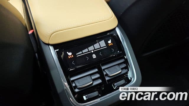 Volvo XC60 2세대 B5 Ultimate Bright, 2024 17