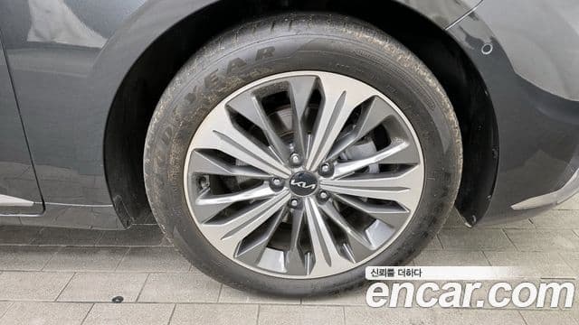 Kia K8 гибрид Noblesse, 2023 все фото