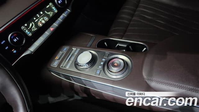 Genesis GV70, 2021 9