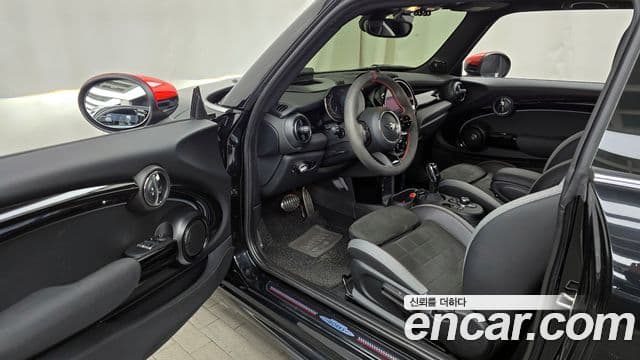 Mini Cooper S 3세대, 2023 10