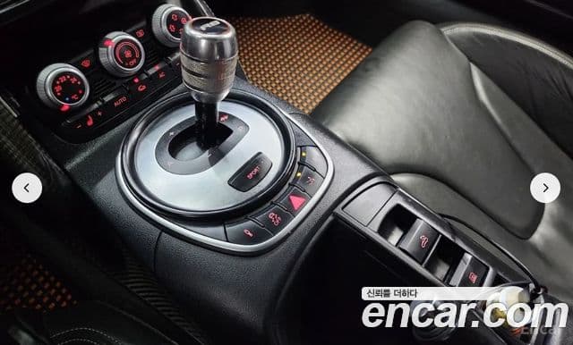 Audi R8 5.2 V10 Spyder, 2011 9