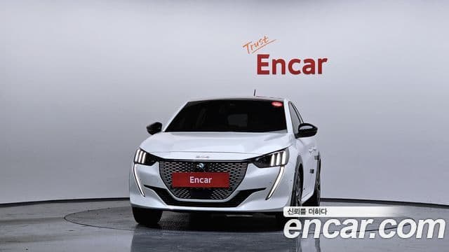 Peugeot e-208 2세대 GT, 2021 3