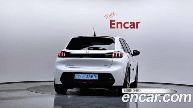 Peugeot e-208 2세대 GT, 2021 4