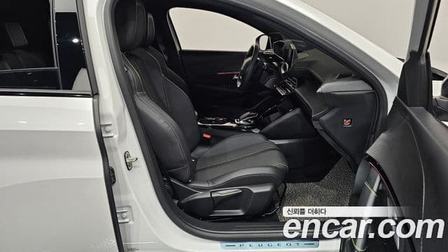 Peugeot e-208 2세대 GT, 2021 11