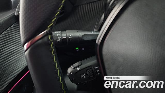 Peugeot e-208 2세대 GT, 2021 14