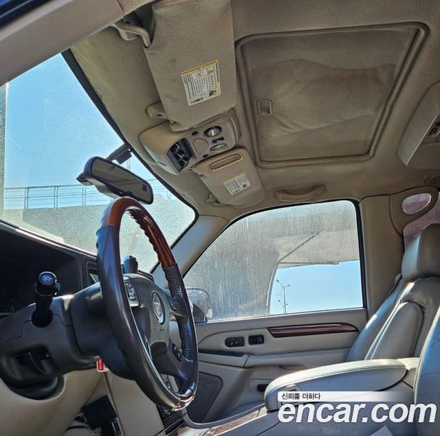 Cadillac Escalade 2세대, 2004 7
