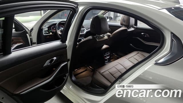 BMW 3시리즈 (G20) Luxury, 2022 11
