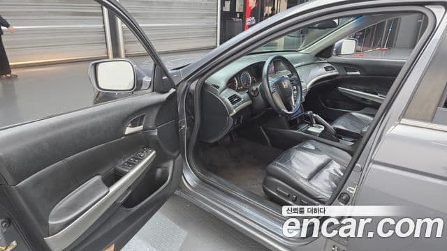 Honda 올뉴어코드 8세대, 2009 11