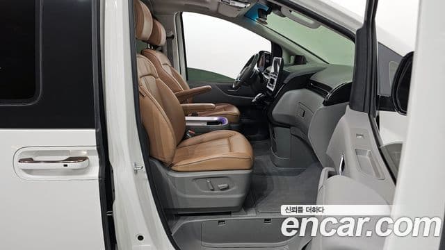Hyundai Staria Inspiration, 2022 11