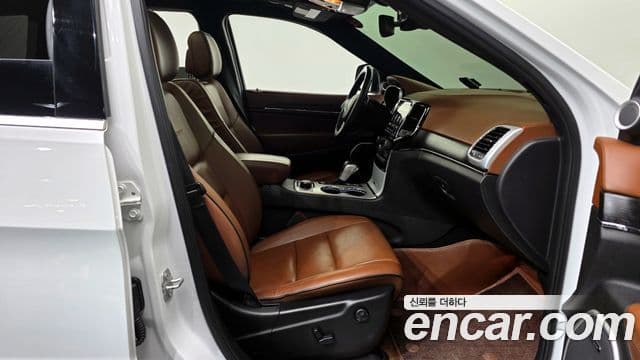 Jeep Grand Cherokee WK2, 2020 11