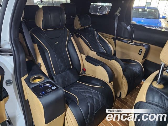 Kia Carnival 4세대 9인승 High Limousine(компания по спецнадстройкам), 2022 13