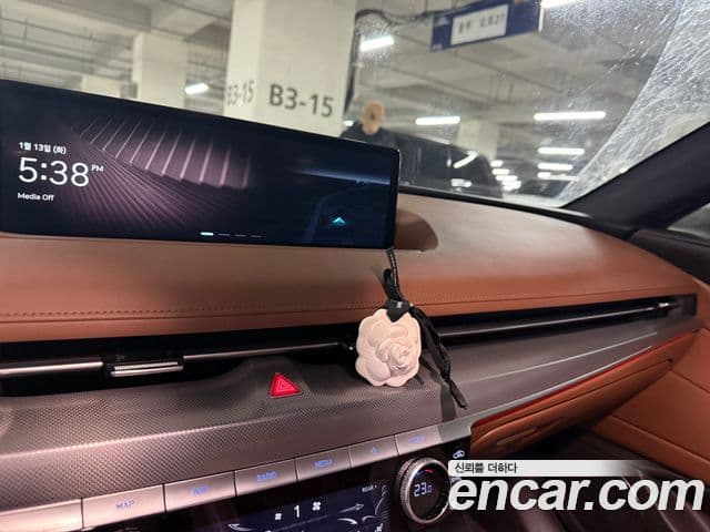 Genesis G80 (RG3) бензин 2.5 турбо AWD, 2023 11