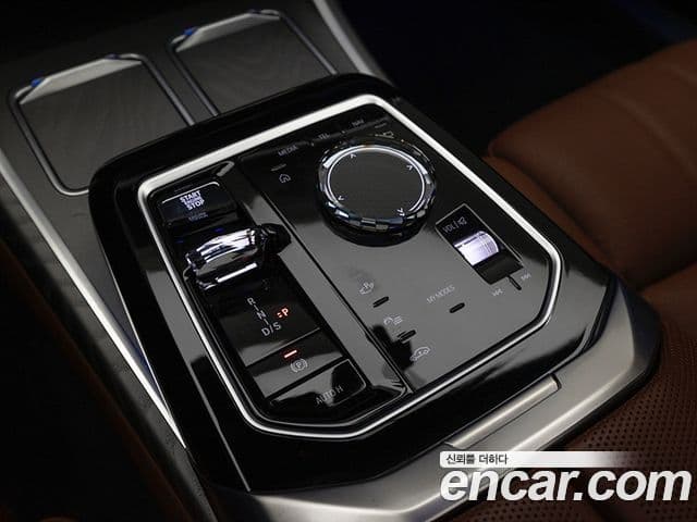 BMW 7시리즈 (G70) 740i sDrive Design Pure Excellence, 2023 10