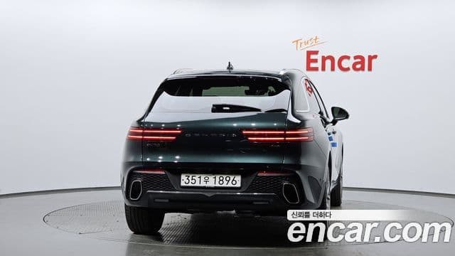 Genesis GV70, 2022 4